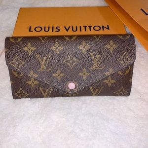 Louis Vuitton Josephine Wallet